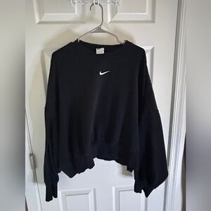 Nike Boxy Crop Sweatshirt
